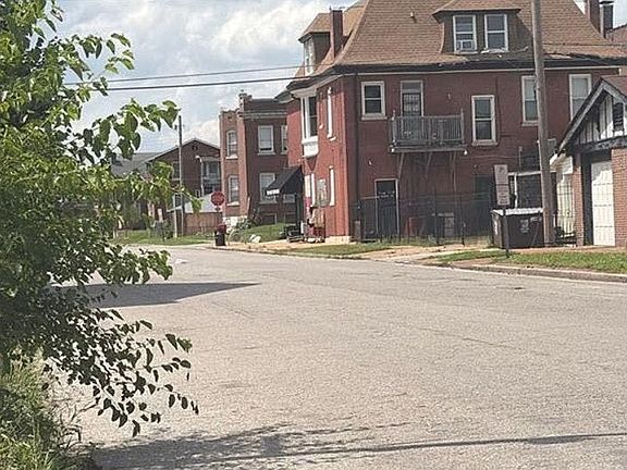 4th image of 4515 Red Bud Ave