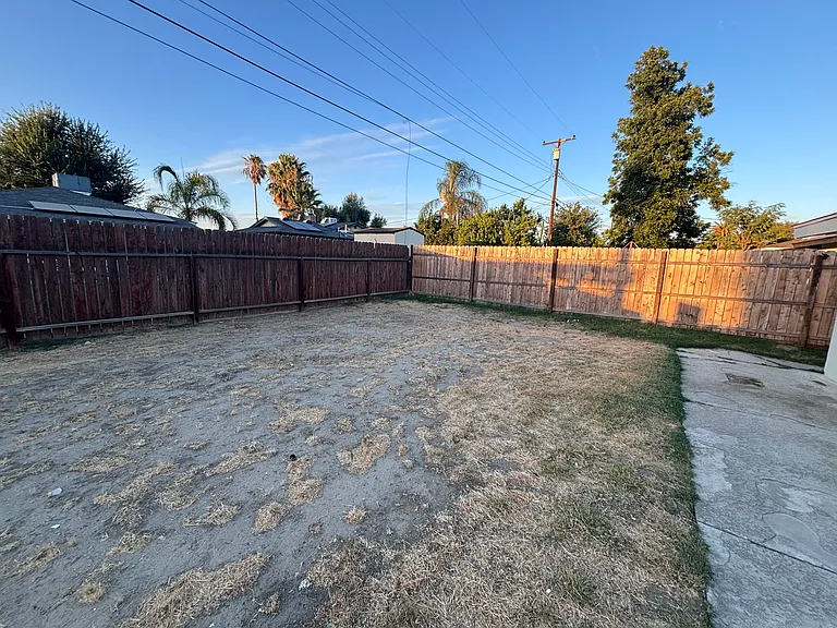 Hodges Ave — Photo 26