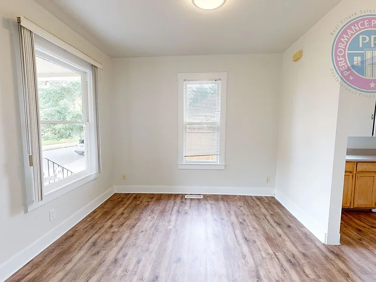 3723 SE Stephens St — Photo 8