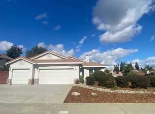 2001 Mineral Springs Dr, Roseville, CA 95747