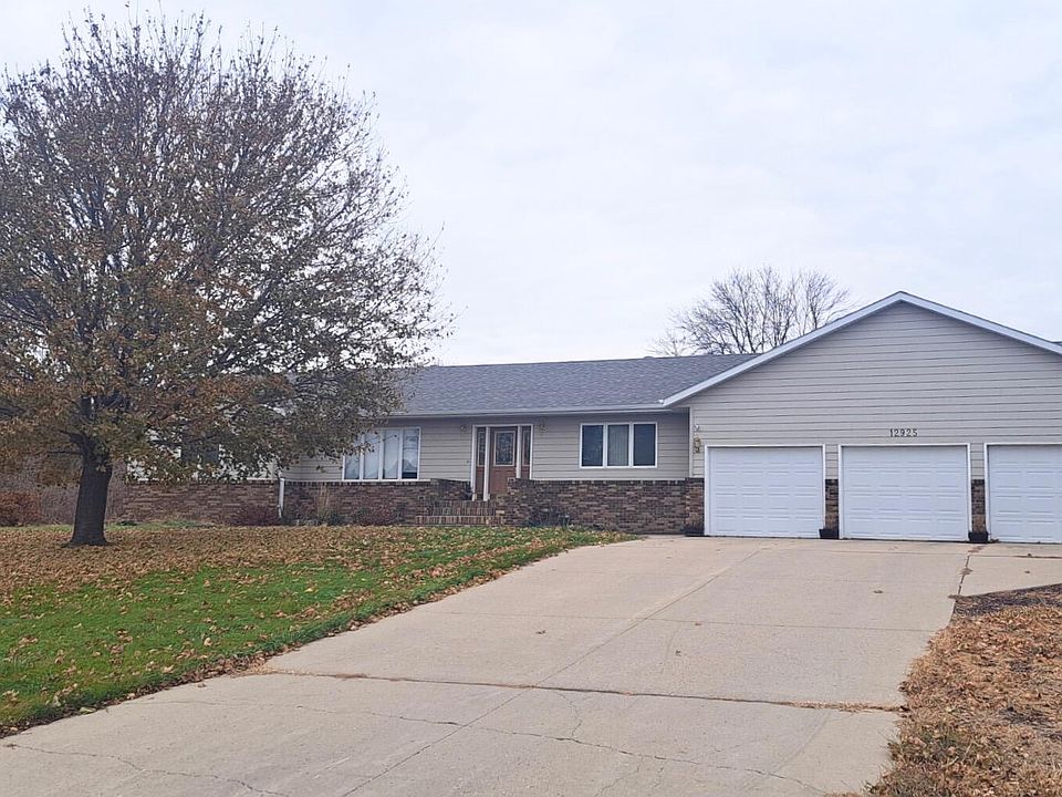 1st image of 12925 Prairiewood Dr