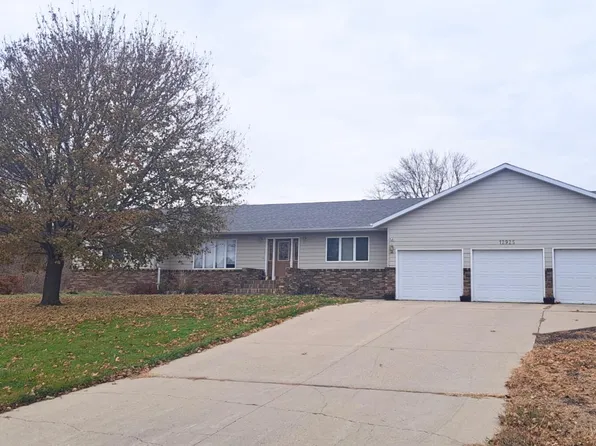 12925 Prairiewood Dr, Aberdeen, SD 57401