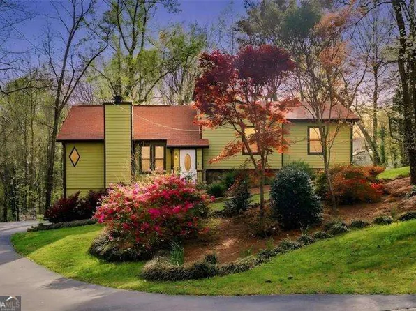 107 Spring Way, Woodstock, GA 30189