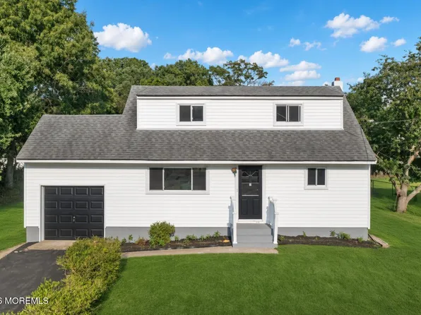 33 Glen Road, Howell, NJ 07731