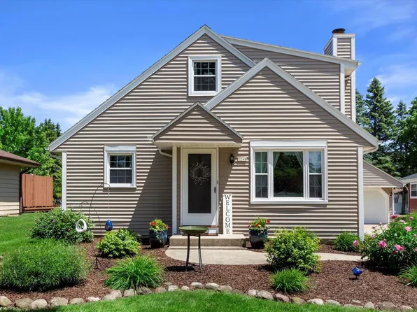 3248 South 106th STREET, West Allis, WI 53227