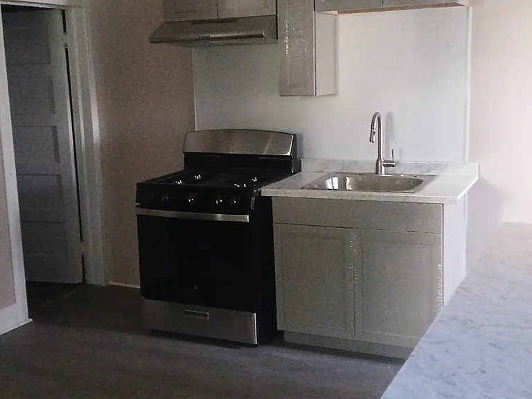 27-29 Tracy St #1 — Photo 10