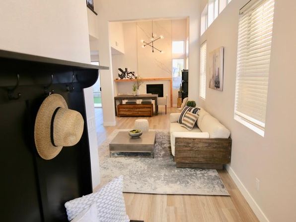 1838 Thunder Mountain Dr, Henderson, NV 89012