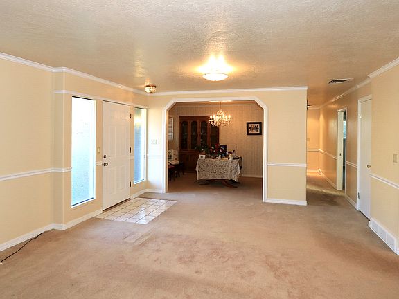 4th image of 8064 S Willow Stream Dr