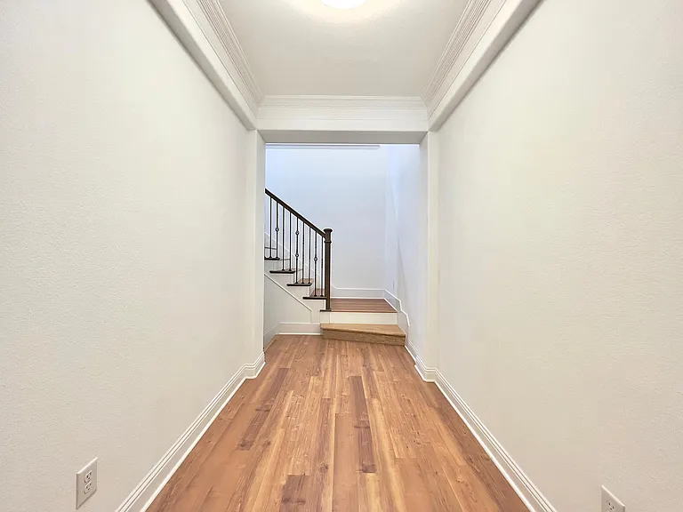 109 Canonbury Dr — Photo 7