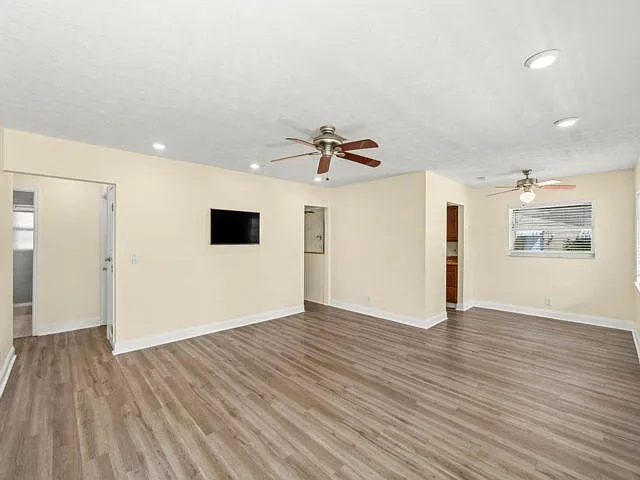 640 Jaeger Dr — Photo 5
