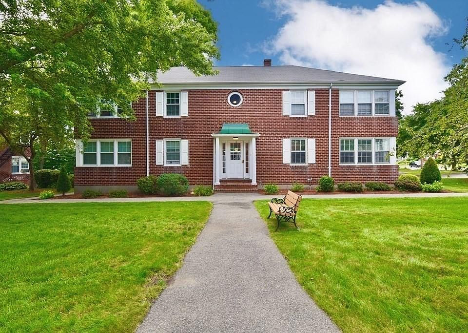 1st image of 3 Parkview Ln