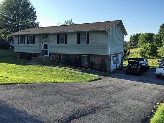3rd image of 466 Brookdale Dr