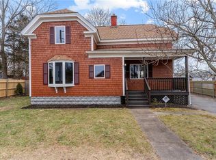 47 Mapledale St, Coventry, RI 02816