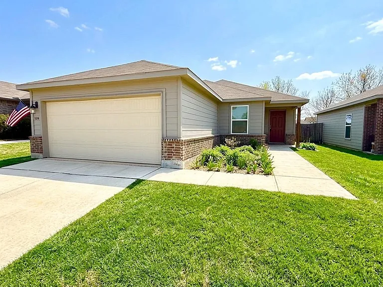 7614 Crestway Rdg — Photo 1