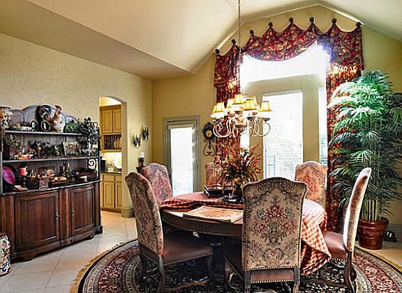 4th image of 4104 Sardinia Way
