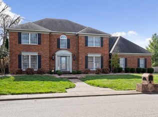 7711 Arbor Ridge Dr, Newburgh, IN 47630