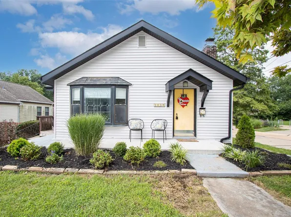 1059 Rockman Pl, Saint Louis, MO 63119