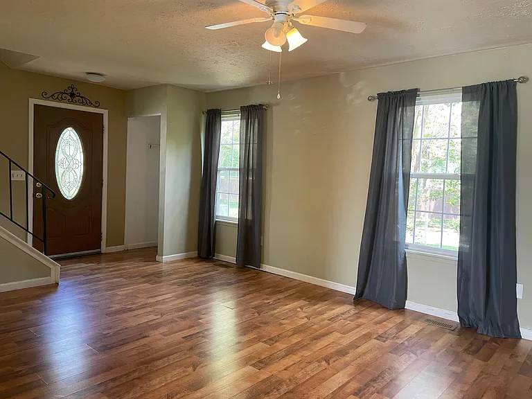 8314 Amity Cir — Photo 3