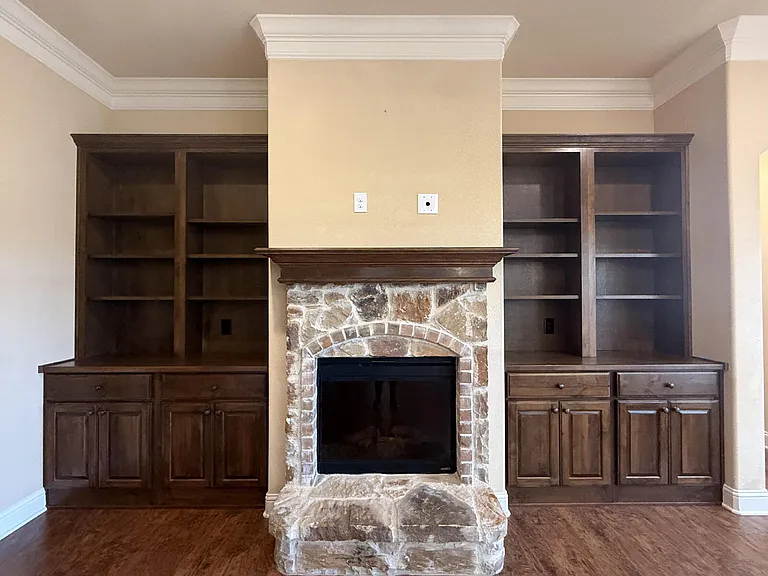 9804 Houston Dr — Photo 9