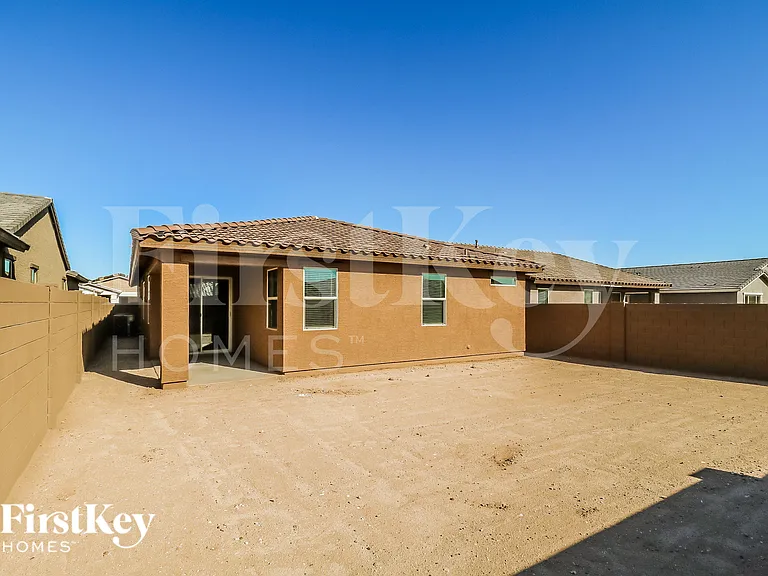19431 W Pierson St — Photo 15