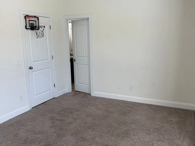 2428 Orchard Dr — Photo 23