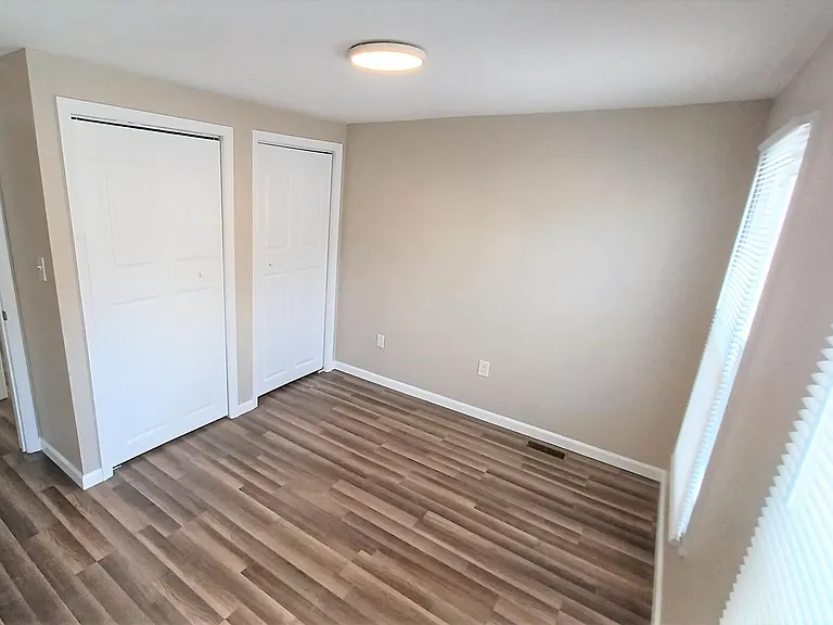 137 Hamilton Ave — Photo 5