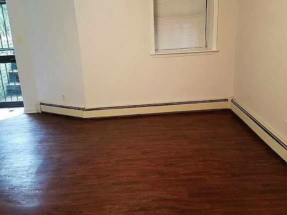 2nd image of 1119 Forest Ave