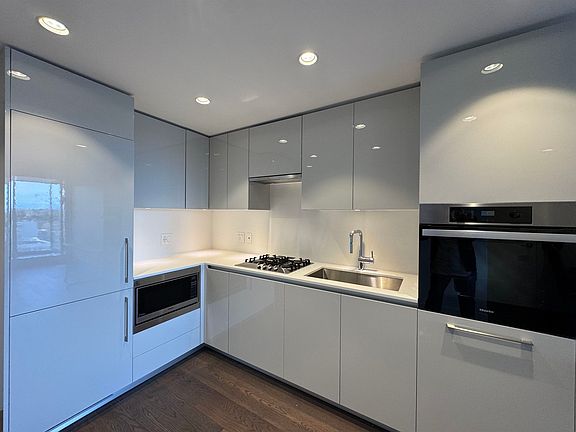 3rd image of 5788 Gilbert Rd #1510