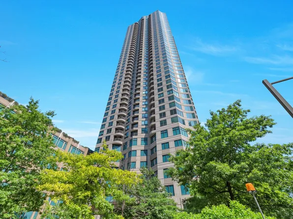 (undisclosed Address), Chicago, IL 60614