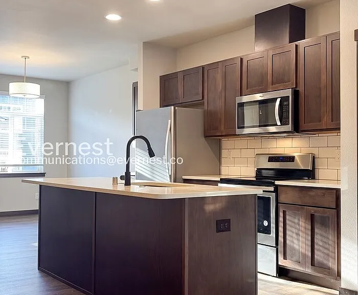 129 SW 185th Ln — Photo 3
