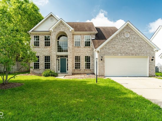 12705 Geist Cove Dr, Indianapolis, IN 46236