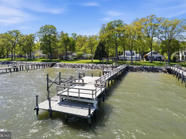 890 Linden Ave, North Beach, MD 20714