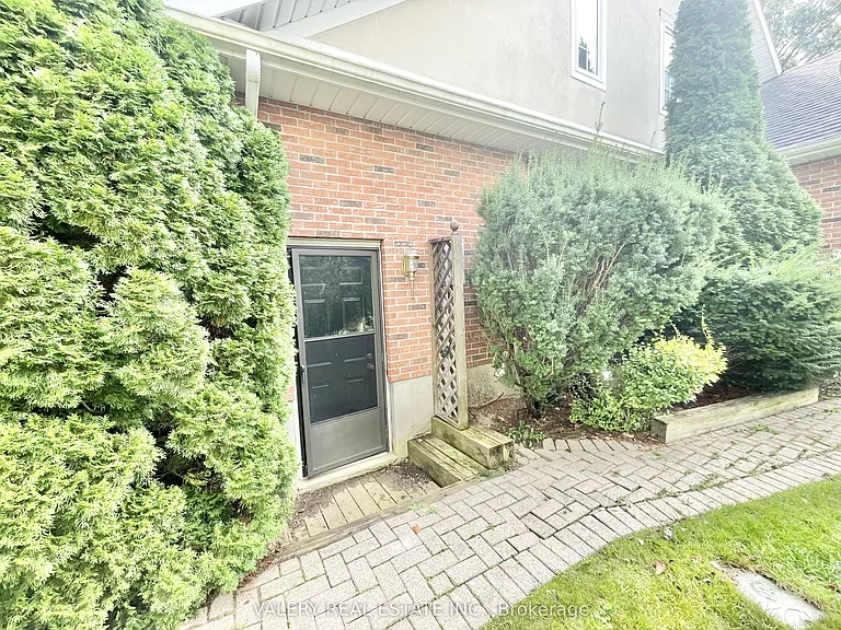 12 Weatherstone Ct #LOWER — Photo 4