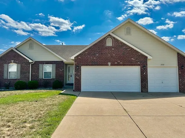 2132 Oakglen St, Imperial, MO 63052