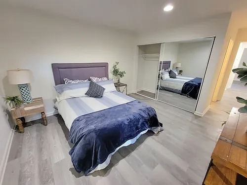 Floor plan 2-Bed with Washer Dryer