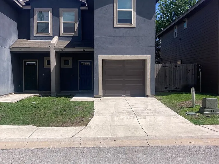 7030 Lakeview Dr — Photo 1