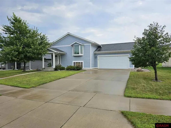 604 Pfaender Dr, New Ulm, MN 56073