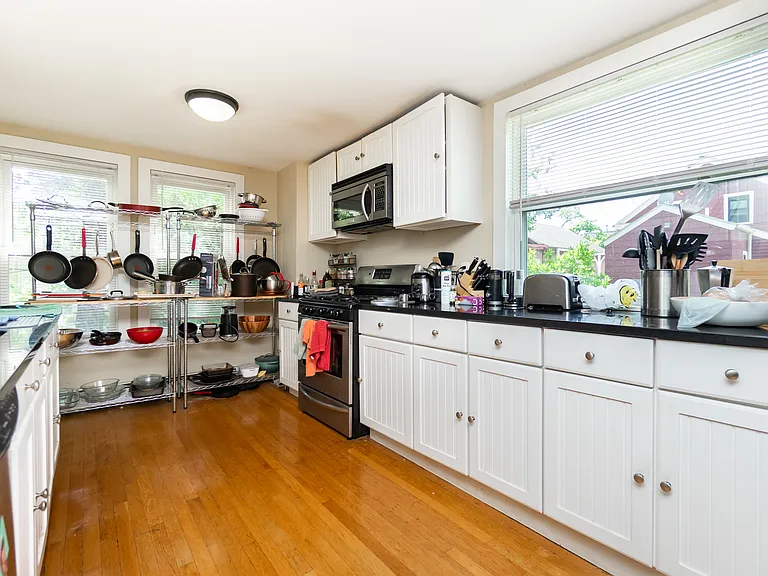 214-R Harvard St #2 — Photo 8