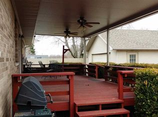 6750 Greenfield Dr, Paducah, KY 42003