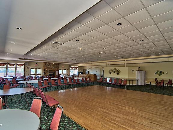 4th image of 16 Elmwood Ct