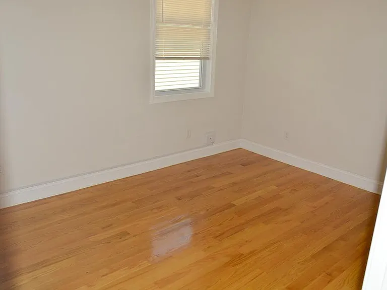 213 Carpenter St #2 — Photo 11