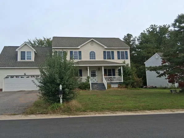 13819 Kentwood Forest Dr, Chester, VA 23831