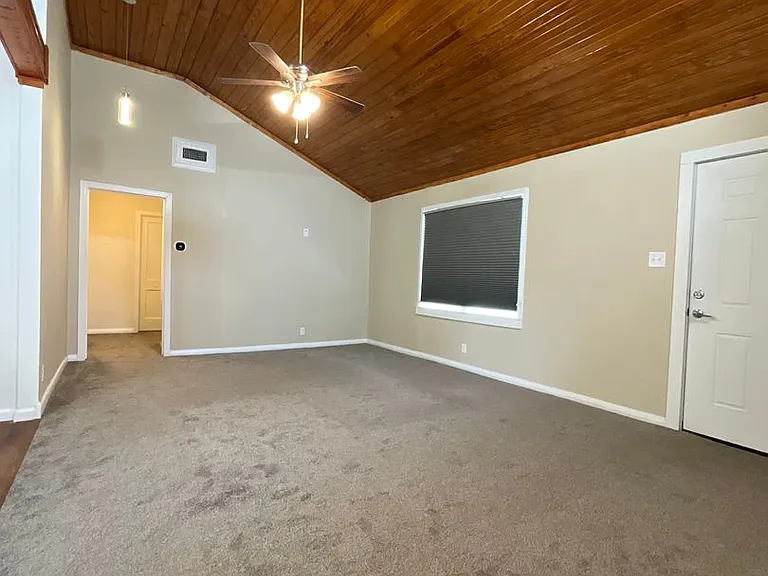 1307 Aaron Ave — Photo 7