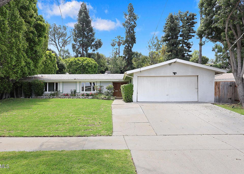 1st image of 20618 Tiara St