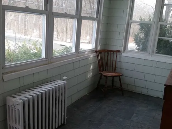 102 Genesee Ave, Teaneck, NJ 07666