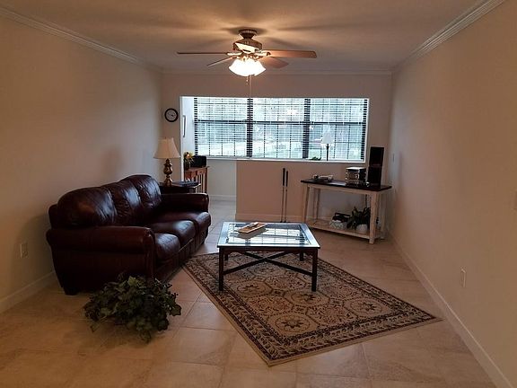 4th image of 4975 San Jose Blvd