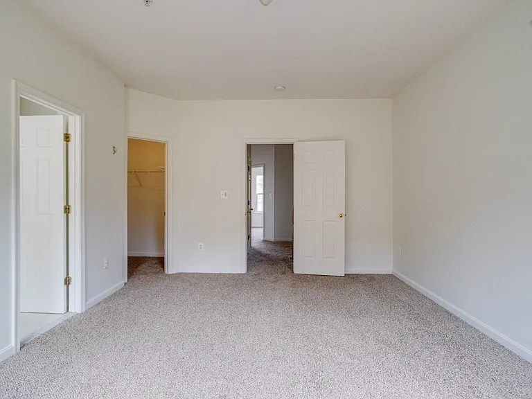 103 Buttonwood Ct — Photo 24