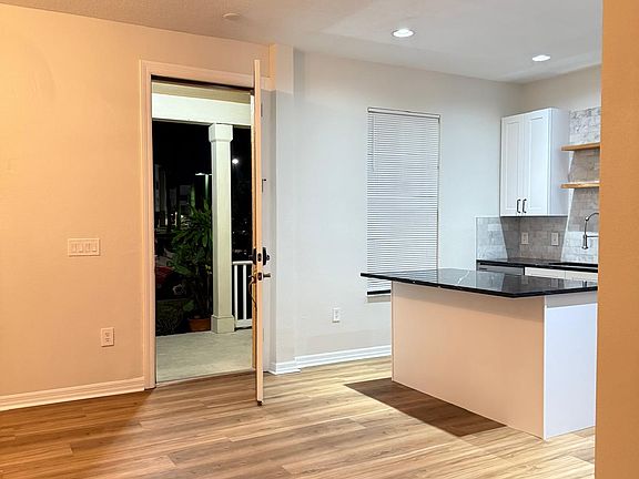 3rd image of 4132 Hunters Park Ln