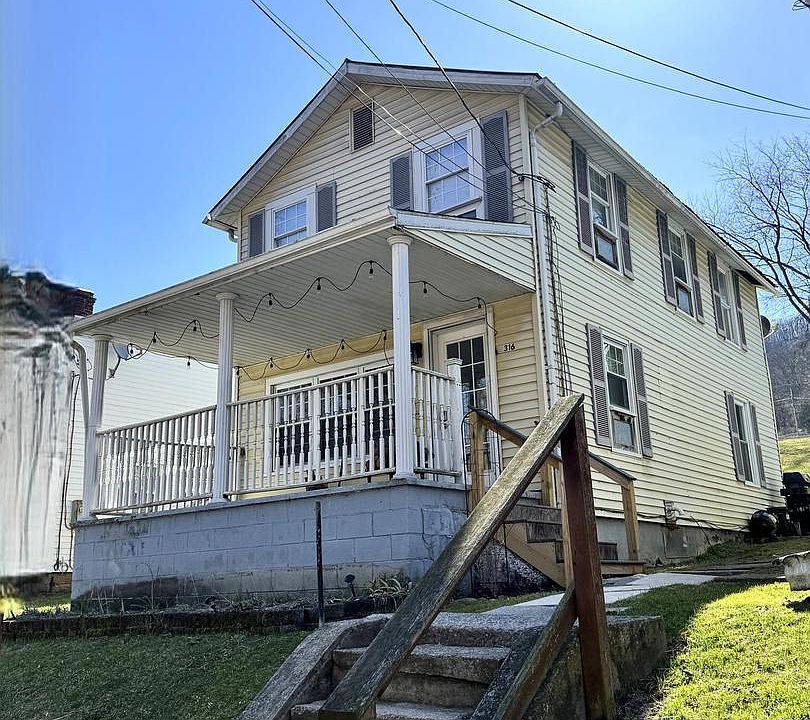 1st image of 316 W Railroad St