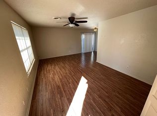 2734 N Barcelona Ave, Fayetteville, AR 72703